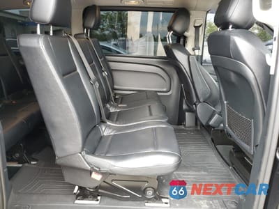 Zdjęcie 11 z 15 samochodu: 2016 MERCEDES-BENZ METRIS VIN:WD4PG2EE0G3139800 - miniatura