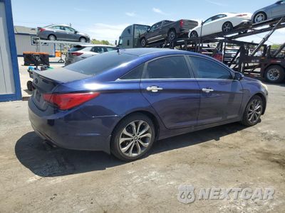 Trzecie zdjęcie samochodu z tyłu: 2013 HYUNDAI SONATA SE VIN:5NPEC4AB8DH748668 - miniatura