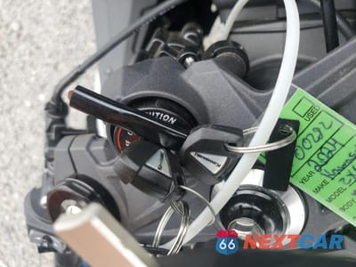 Zdjęcie 8 z 10 samochodu: 2024 KAWASAKI ZX636 K VIN:JKBZXJJ15RA000282 - miniatura