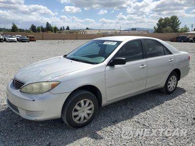 2005 TOYOTA CAMRY LE 4T1BE32K45U097502 - główne zdjęcie licytacji z USA - miniatura
