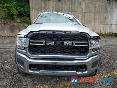 Piąte zdjęcie samochodu w środku: 2024 RAM 5500 VIN:3C7WRNDL0RG229825 - miniatura