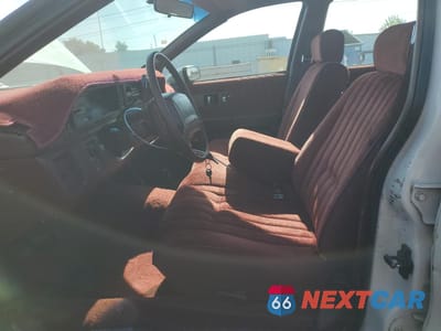 Zdjęcie 7 z 14 samochodu: 1992 CHEVROLET CAPRICE VIN:1G1BL53E3NR155173 - miniatura