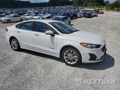 Czwarte zdjęcie samochodu z boku: 2019 FORD FUSION SE VIN:3FA6P0LU6KR124822 - miniatura