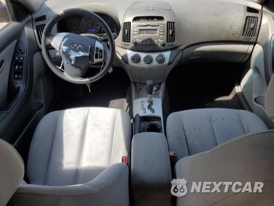 Zdjęcie 8 z 13 samochodu: 2009 HYUNDAI ELANTRA GLS VIN:KMHDU46D39U653737 - miniatura