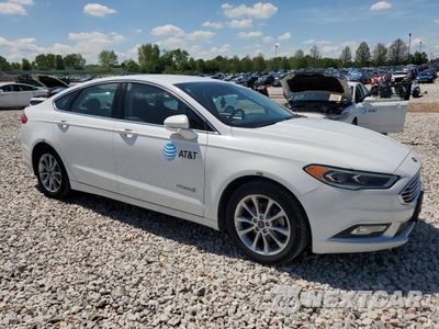 Czwarte zdjęcie samochodu z boku: 2017 FORD FUSION SE HYBRID VIN:3FA6P0LU2HR409073 - miniatura