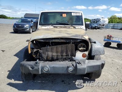 Piąte zdjęcie samochodu w środku: 2012 JEEP WRANGLER UNLIMITED SPORT VIN:1C4BJWDG8CL140865 - miniatura