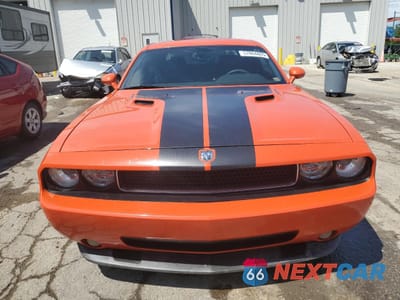 Piąte zdjęcie samochodu w środku: 2009 DODGE CHALLENGER SRT-8 VIN:2B3LJ74W99H543472 - miniatura