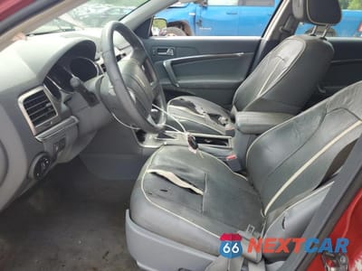 Zdjęcie 7 z 13 samochodu: 2010 LINCOLN MKZ VIN:3LNHL2GC8AR753925 - miniatura