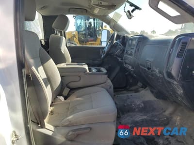 Zdjęcie 10 z 12 samochodu: 2015 CHEVROLET SILVERADO C3500 VIN:1GB3CYC89FF598457 - miniatura