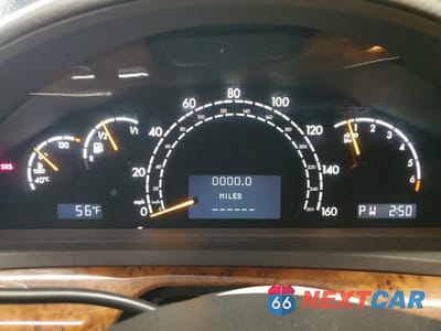 Zdjęcie 9 z 14 samochodu: 2002 MERCEDES-BENZ S 500 VIN:WDBNG75JX2A312074 - miniatura