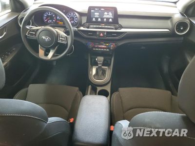 Zdjęcie 8 z 14 samochodu: 2019 KIA FORTE FE VIN:3KPF24AD9KE123772 - miniatura