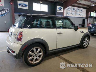 Trzecie zdjęcie samochodu z tyłu: 2010 MINI COOPER S VIN:WMWMF7C53ATZ72835 - miniatura