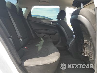 Zdjęcie 10 z 12 samochodu: 2019 KIA OPTIMA LX VIN:5XXGT4L34KG336416 - miniatura