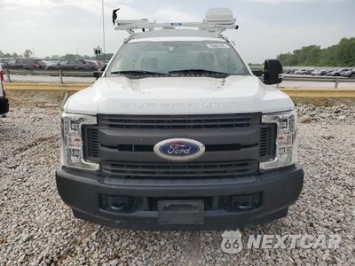 Piąte zdjęcie samochodu w środku: 2019 FORD F350 SUPER DUTY VIN:1FDRF3A68KED87442 - miniatura