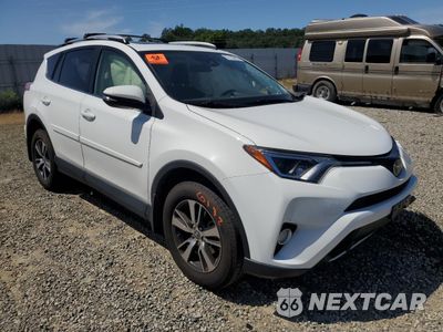Czwarte zdjęcie samochodu z boku: 2017 TOYOTA RAV4 XLE VIN:JTMWFREV4HJ715662 - miniatura