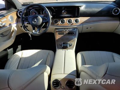 Zdjęcie 8 z 12 samochodu: 2018 MERCEDES-BENZ E 300 VIN:WDDZF4JB8JA296965 - miniatura