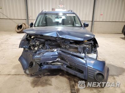 Piąte zdjęcie samochodu w środku: 2012 SUBARU FORESTER 2.5X PREMIUM VIN:JF2SHADC3CH436750 - miniatura