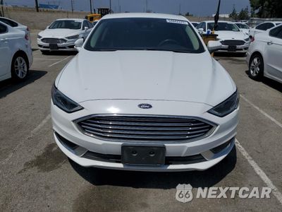 Piąte zdjęcie samochodu w środku: 2018 FORD FUSION SE HYBRID VIN:3FA6P0LU4JR172110 - miniatura
