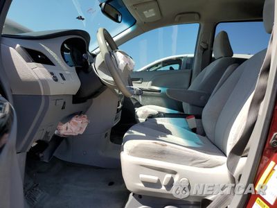 Zdjęcie 7 z 13 samochodu: 2014 TOYOTA SIENNA LE VIN:5TDKK3DC7ES506048 - miniatura