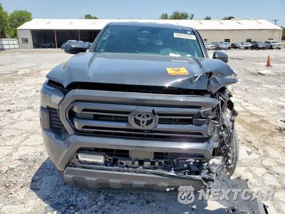 Piąte zdjęcie samochodu w środku: 2024 TOYOTA TACOMA DOUBLE CAB VIN:3TYKB5FN2RT000826 - miniatura