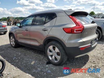 Drugie zdjęcie samochodu z przodu: 2022 VOLVO XC40 T5 MOMENTUM VIN:YV4162UK7N2767623 - miniatura