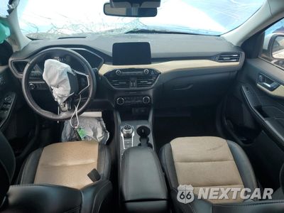 Zdjęcie 8 z 12 samochodu: 2022 FORD ESCAPE TITANIUM VIN:1FMCU9J91NUB58233 - miniatura