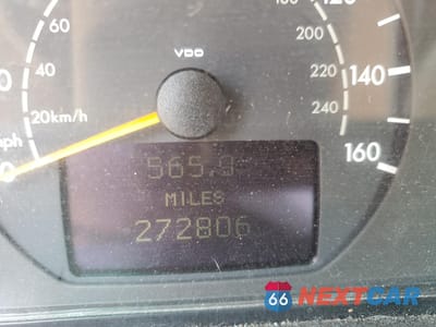 Zdjęcie 9 z 14 samochodu: 2000 MERCEDES-BENZ E 320 VIN:WDBJF65JXYB094507 - miniatura