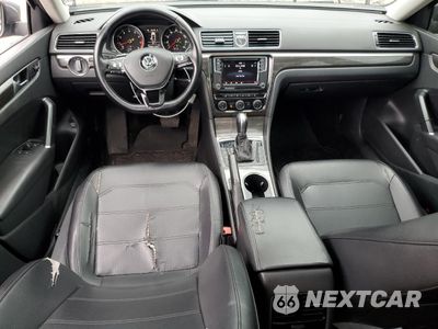 Zdjęcie 8 z 12 samochodu: 2016 VOLKSWAGEN PASSAT SE VIN:1VWBT7A34GC015575 - miniatura