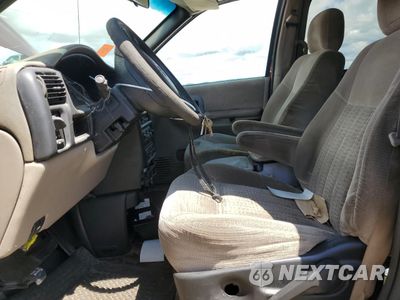 Zdjęcie 7 z 13 samochodu: 2002 CHEVROLET VENTURE VIN:1GNDX03E02D253777 - miniatura