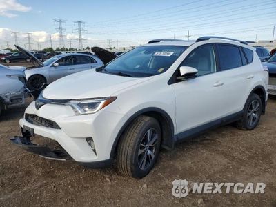 2017 TOYOTA RAV4 XLE JTMRFREV6HJ713960 - główne zdjęcie licytacji z USA - miniatura