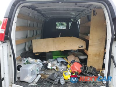 Zdjęcie 10 z 13 samochodu: 2021 CHEVROLET EXPRESS G2500 VIN:1GCWGAF73M1241552 - miniatura