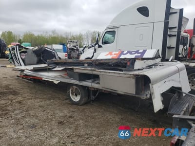 Drugie zdjęcie samochodu z przodu: 2022 FORD ECONOLINE E450 SUPER DUTY CUTAWAY VAN VIN:1FDXE4FNXNDC06769 - miniatura