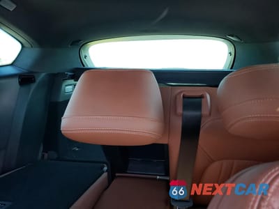 Zdjęcie 10 z 13 samochodu: 2018 MASERATI LEVANTE VIN:ZN661XUA6JX303746 - miniatura