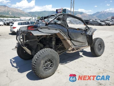 Czwarte zdjęcie samochodu z boku: 2021 CAN-AM MAVERICK X3 X RS TURBO RR VIN:3JBVXAV4XMK002729 - miniatura