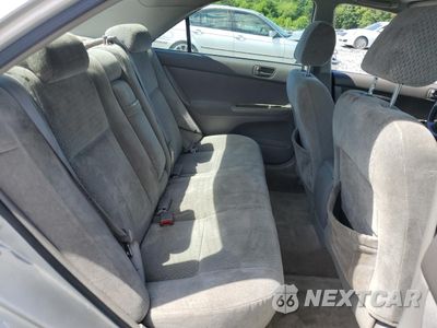 Zdjęcie 10 z 12 samochodu: 2004 TOYOTA CAMRY LE VIN:4T1BE32K24U326757 - miniatura