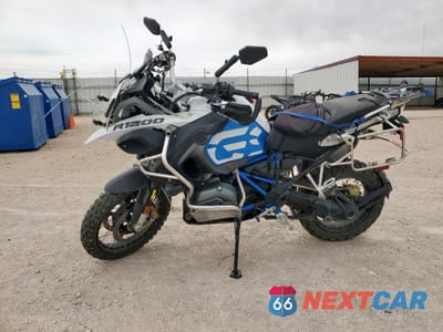 Trzecie zdjęcie samochodu z tyłu: 2018 BMW R1200 GS ADVENTURE VIN:WB10A1203JZ967597 - miniatura