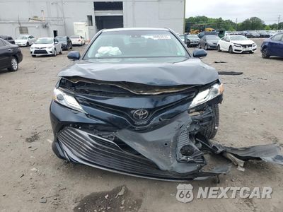 Piąte zdjęcie samochodu w środku: 2018 TOYOTA CAMRY L VIN:4T1B11HK8JU524486 - miniatura