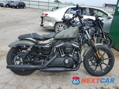 2021 HARLEY-DAVIDSON XL883 N 1HD4LE213MB403121 - główne zdjęcie licytacji z USA - miniatura