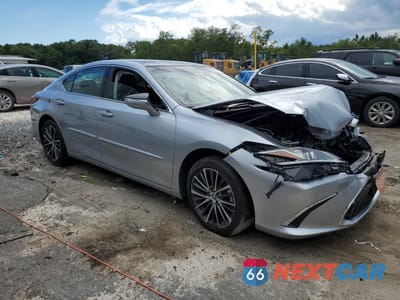 Czwarte zdjęcie samochodu z boku: 2023 LEXUS ES 350 BASE VIN:58ADZ1B14PU146539 - miniatura