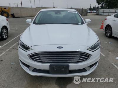 Piąte zdjęcie samochodu w środku: 2018 FORD FUSION SE HYBRID VIN:3FA6P0LUXJR172144 - miniatura
