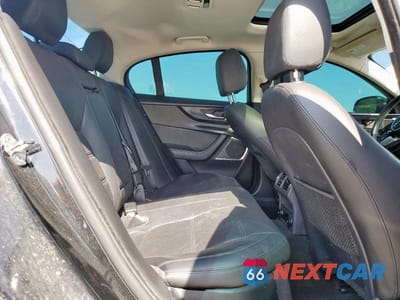 Zdjęcie 10 z 12 samochodu: 2020 JAGUAR XE S VIN:SAJAJ4FX4LCP55511 - miniatura