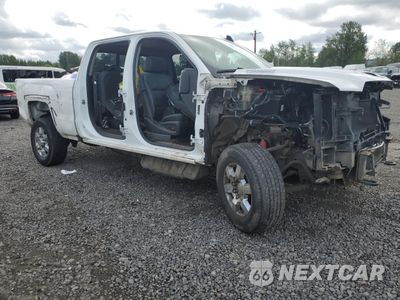 Czwarte zdjęcie samochodu z boku: 2018 GMC SIERRA K3500 SLT VIN:1GT42XCY0JF283746 - miniatura