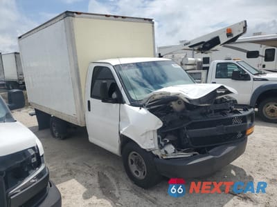 Czwarte zdjęcie samochodu z boku: 2016 CHEVROLET EXPRESS G3500 VIN:1GB0GRFF8G1328447 - miniatura