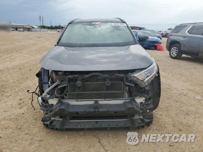 Piąte zdjęcie samochodu w środku: 2020 TOYOTA RAV4 XSE VIN:JTME6RFV6LD501595 - miniatura