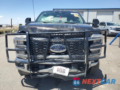 Piąte zdjęcie samochodu w środku: 2024 FORD F350 SUPER DUTY VIN:1FT8W3DM0RED69960 - miniatura