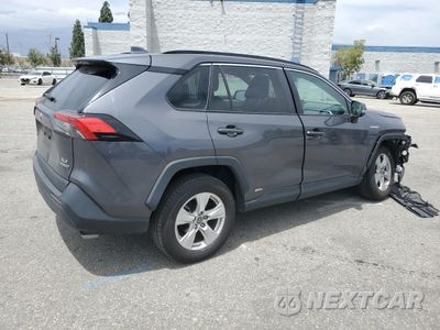 Trzecie zdjęcie samochodu z tyłu: 2021 TOYOTA RAV4 XLE VIN:4T3RWRFV7MU040056 - miniatura