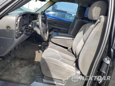Zdjęcie 7 z 12 samochodu: 2004 CHEVROLET SILVERADO C1500 VIN:2GCEC19T641166582 - miniatura