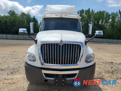 Zdjęcie 9 z 10 samochodu: 2020 INTERNATIONAL LT625 SEMI TRUCK VIN:3HSDZTZR6LN815509 - miniatura