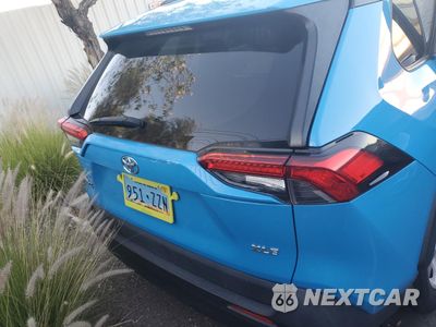 Zdjęcie 6 z 13 samochodu: 2019 TOYOTA RAV4 XLE VIN:2T3W1RFV9KC019449 - miniatura
