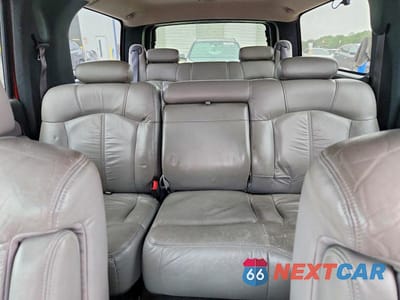 Zdjęcie 10 z 13 samochodu: 2001 CHEVROLET SUBURBAN K1500 VIN:3GNFK16T11G163434 - miniatura
